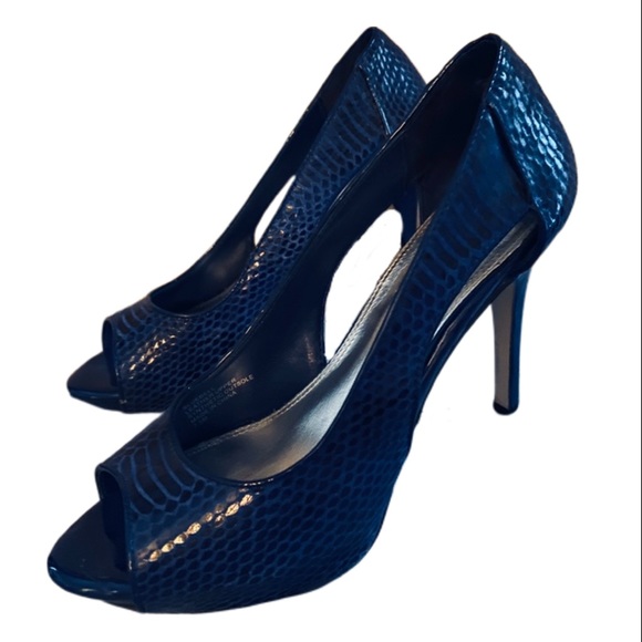 W.H.B.M Snake Embossed Leather Heel’s Blue Sz 7.5 - Picture 2 of 4